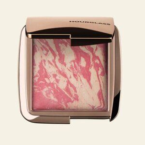Hourglass Ambient™ Lighting Blush in Diffused Heat
